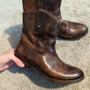 Frye Leather Melissa Button Boot size 9